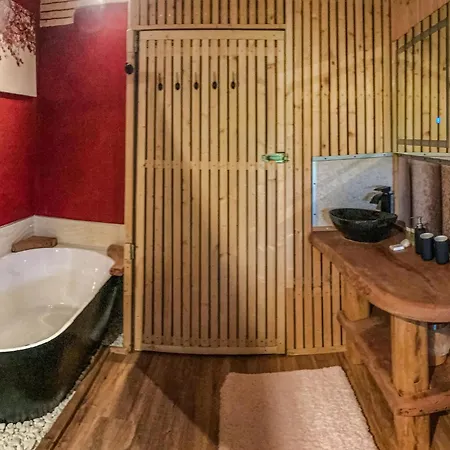 Amazing In Breitenfeld With 2 Bedrooms, Sauna&wifi *