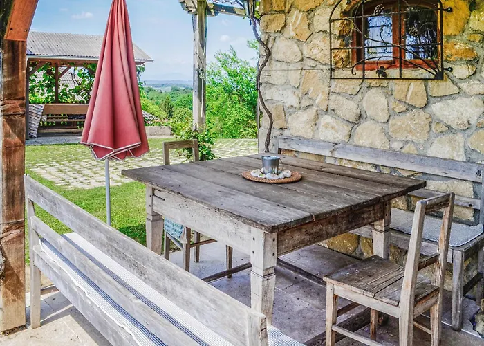 Mit Pool Und Sauna *