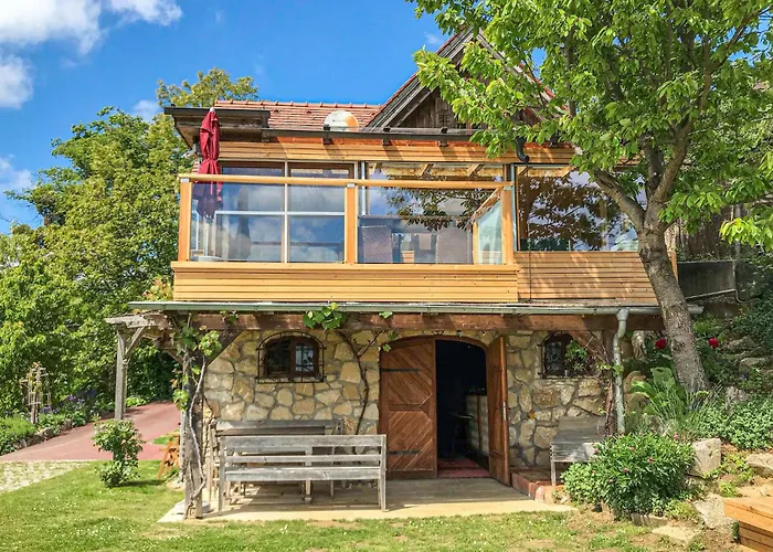 بيت للعطل Mit Pool Und Sauna *